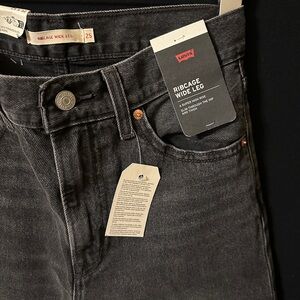 Levi's Women’s Ribcage Wide Leg Premium Denim. Size 25x32 NWT